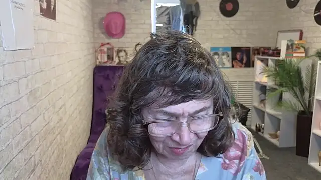 Snapshot of Betty_Brick chatting on 20, 5, 2026 Betty Brick online show from 20, 5, 2026