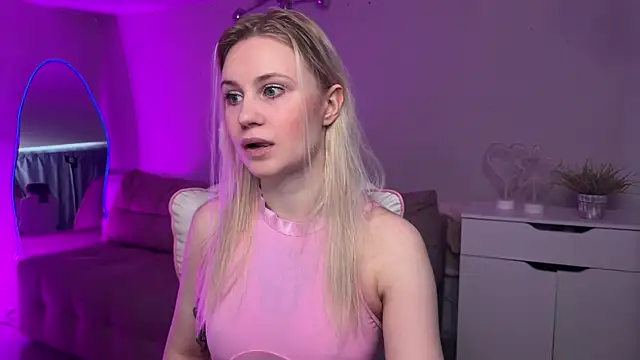 Snapshot of Sofia_Kenwood chatting on 30, 4, 2026 Sofia Kenwood online show from 30, 4, 2026