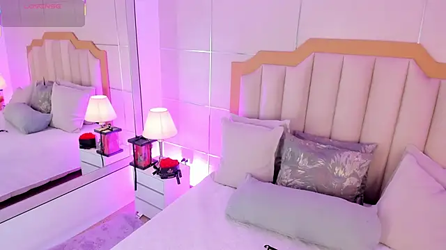 Snapshot of MaddieParker chatting on 14, 2, 2026 MaddieParker online show from 14, 2, 2026