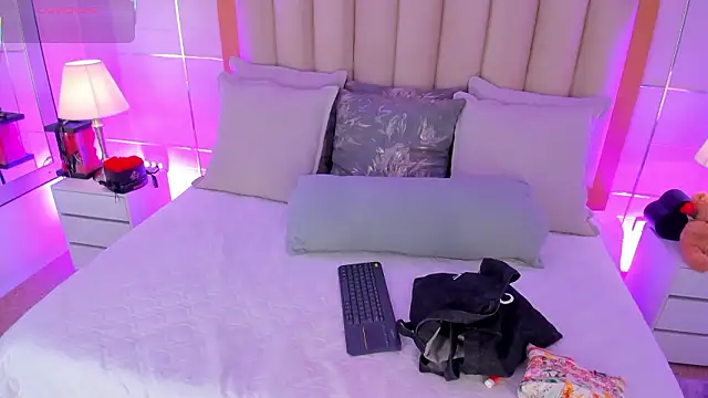 Snapshot of MaddieParker chatting on 15, 2, 2026 MaddieParker online show from 15, 2, 2026