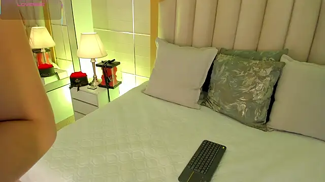 Snapshot of MaddieParker chatting on 23, 2, 2026 MaddieParker online show from 23, 2, 2026