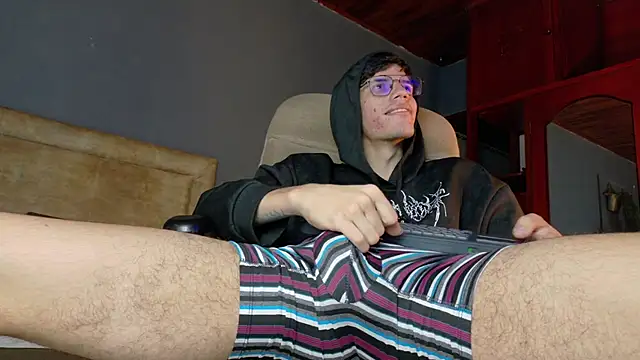 Snapshot of david_huge chatting on 2, 2, 2026 david huge online show from 2, 2, 2026