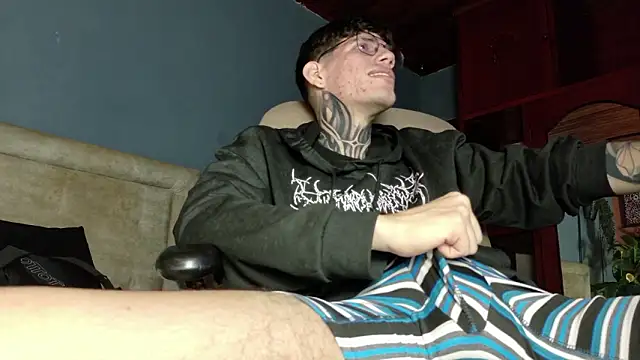 Snapshot of david_huge chatting on 23, 2, 2026 david huge online show from 23, 2, 2026