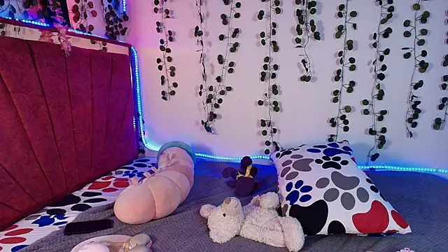 collins Daph online show from 27, 9, 2025