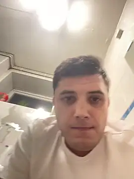 Snapshot of kisspussy1993 chatting on 26, 11, 2025 kisspussy1993 online show from 26, 11, 2025