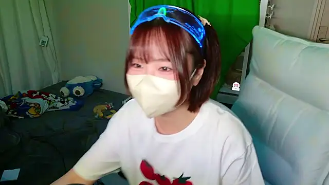Snapshot of chii_chan_o0 chatting on 30, 4, 2026 chii chan o0 online show from 30, 4, 2026