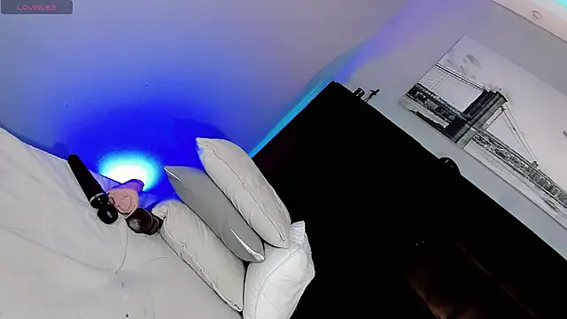 Baby-Isa online show from 6, 4, 2026