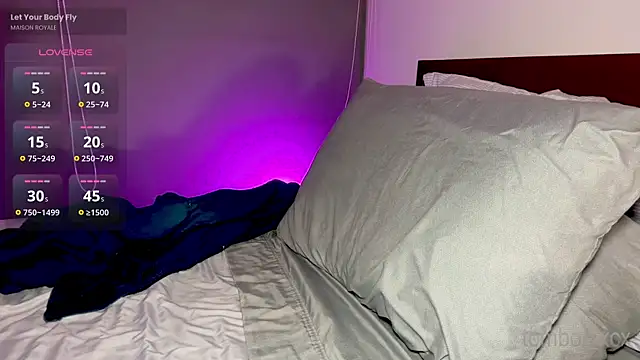 tomboi xcx online show from 19, 2, 2026