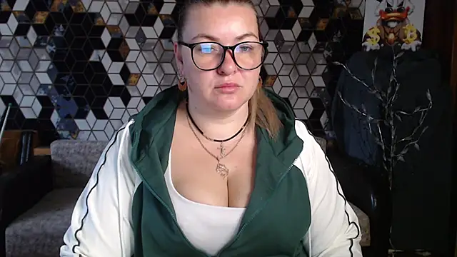Snapshot of NikaSkylink chatting on 14, 4, 2026 NikaSkylink online show from 14, 4, 2026