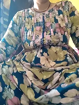 Snapshot of Cuty_siya_143 chatting on 11, 5, 2026 Cuty siya 143 online show from 11, 5, 2026