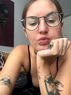 Snapshot of ElizabetBlack chatting on 30, 9, 2025 ElizabetBlack online show from 30, 9, 2025