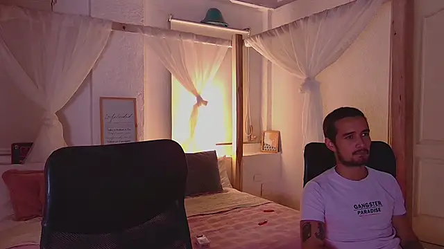 Laila asher online show from 12, 9, 2025