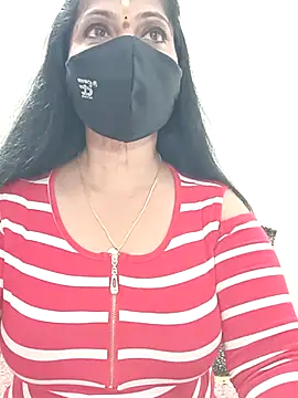 Snapshot of shivani27 chatting on 26, 5, 2026 shivani27 online show from 26, 5, 2026