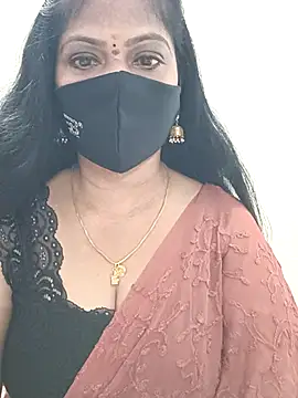 Snapshot of shivani27 chatting on 1, 7, 2026 shivani27 online show from 1, 7, 2026