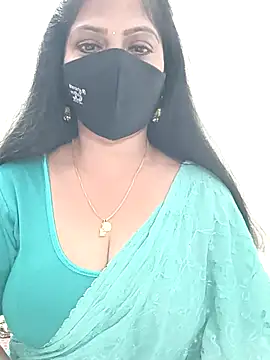 Snapshot of shivani27 chatting on 2, 7, 2026 shivani27 online show from 2, 7, 2026