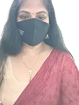 Snapshot of shivani27 chatting on 4, 7, 2026 shivani27 online show from 4, 7, 2026