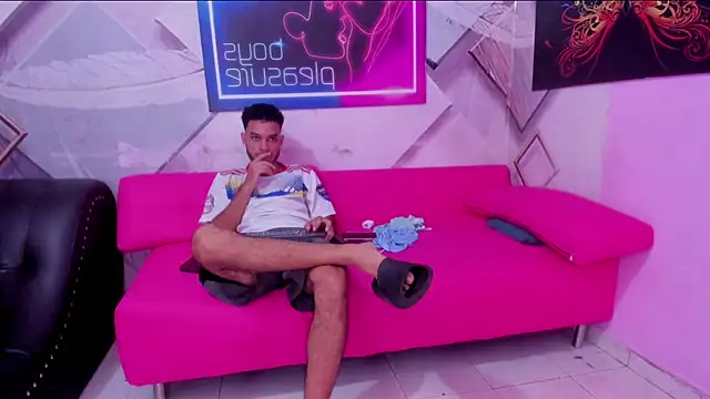 Snapshot of rhabena_boysex chatting on 28, 2, 2026 rhabena boysex online show from 28, 2, 2026