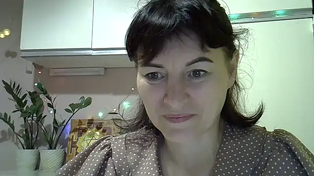 Krystal 82 online show from 22, 9, 2025