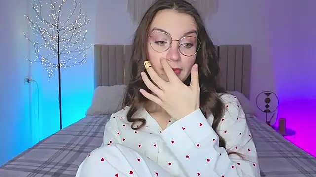 Real cutie1 online show from 28, 2, 2026