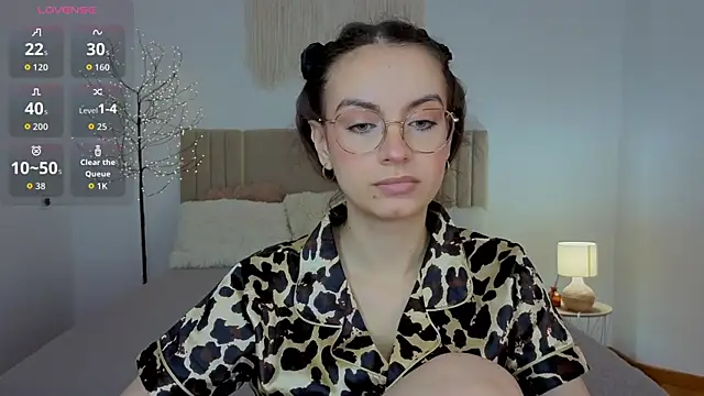 Snapshot of Real_cutie1 chatting on 15, 7, 2026 Real cutie1 online show from 15, 7, 2026