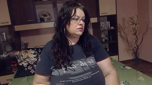 Claudia 71love online show from 30, 11, 2025