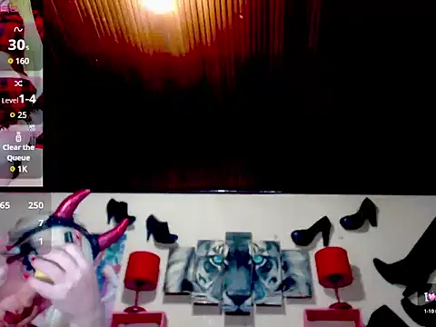 Snapshot of blondehot5v chatting on 24, 9, 2025 blondehot5v online show from 24, 9, 2025