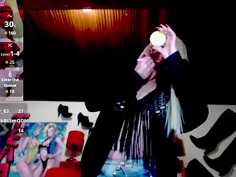 Snapshot of blondehot5v chatting on 29, 9, 2025 blondehot5v online show from 29, 9, 2025