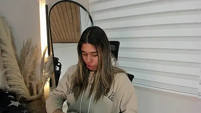 Rachell criss online show from 28, 10, 2025