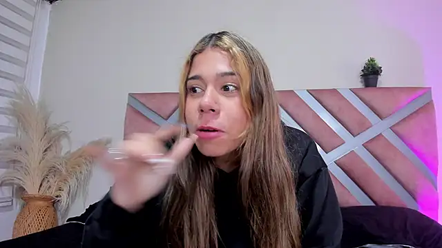Rachell criss online show from 2, 6, 2026