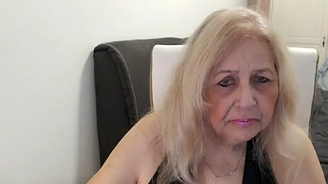 Snapshot of SusiLifeXXX chatting on 6, 5, 2026 SusiLifeXXX online show from 6, 5, 2026