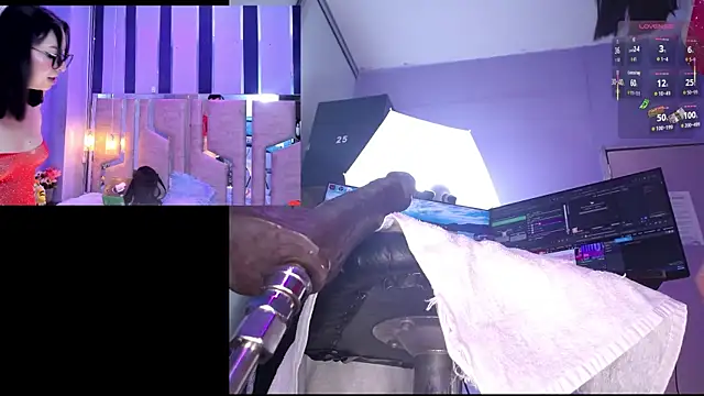 NicoleFerrel online show from 25, 2, 2026