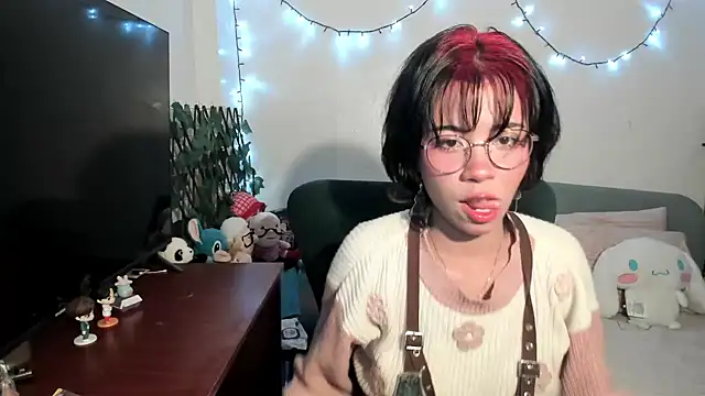 Snapshot of dolliette24 chatting on 5, 11, 2025 dolliette24 online show from 5, 11, 2025