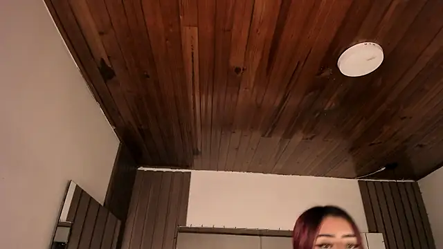 Snapshot of Violet_carson chatting on 6, 3, 2026 Violet carson online show from 6, 3, 2026