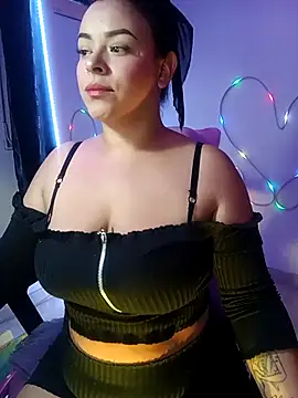 Danniela20 online show from 5, 10, 2025