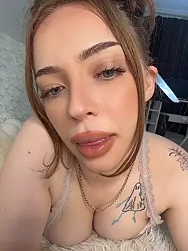 Hannah xBaby online show from 5, 6, 2026