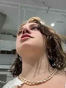 lucy-joy online show from 9, 9, 2025