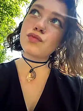 lucy-joy online show from 10, 9, 2025