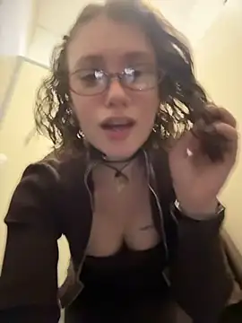 lucy-joy online show from 1, 10, 2025