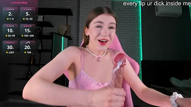 Snapshot of lunamuna1 chatting on 24, 4, 2026 lunamuna1 online show from 24, 4, 2026