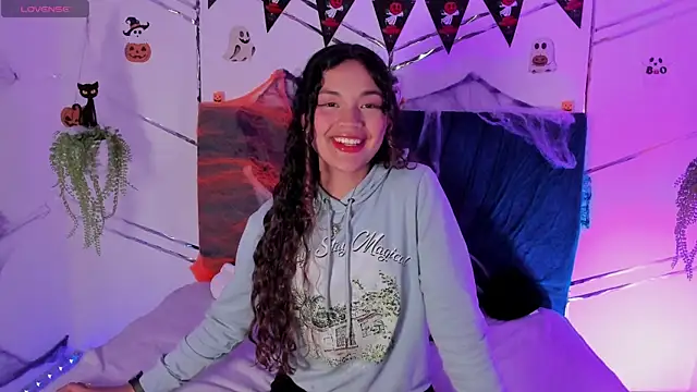 Camilla Miller01 online show from 17, 10, 2025