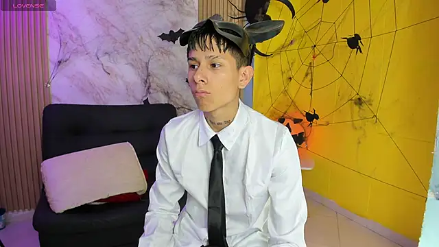 Snapshot of jake_beach chatting on 31, 10, 2025 jake beach online show from 31, 10, 2025