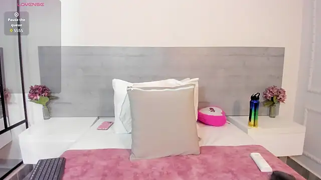 Snapshot of sunnyWhitee chatting on 16, 9, 2025 sunnyWhitee online show from 16, 9, 2025