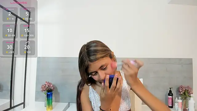 Snapshot of sunnyWhitee chatting on 30, 10, 2025 sunnyWhitee online show from 30, 10, 2025