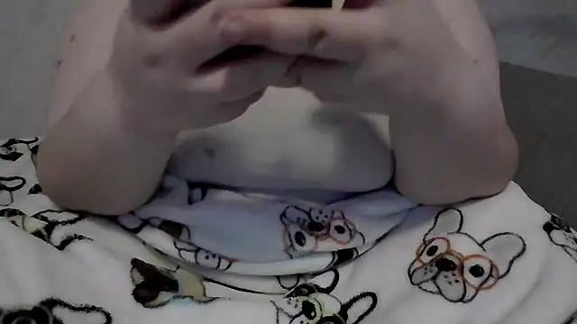 Snapshot of sarahcakes223 chatting on 19, 4, 2026 sarahcakes223 online show from 19, 4, 2026