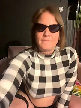 Snapshot of bigb00tycass chatting on 16, 12, 2025 bigb00tycass online show from 16, 12, 2025