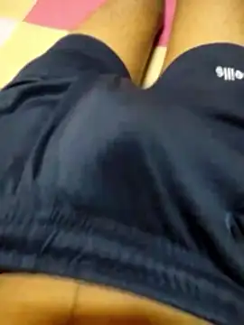 Snapshot of Saxyboy2002 chatting on 30, 11, 2025 Saxyboy2002 online show from 30, 11, 2025