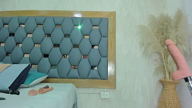 crystal sm online show from 5, 12, 2025