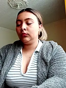 Snapshot of ALANA_150 chatting on 27, 10, 2025 ALANA 150 online show from 27, 10, 2025