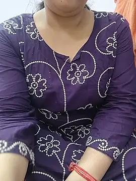 Snapshot of roshni_agrawal0 chatting on 12, 7, 2026 roshni agrawal0 online show from 12, 7, 2026
