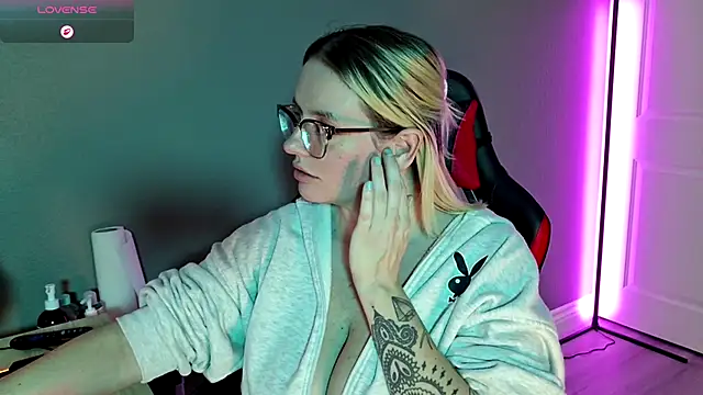 Charlies world online show from 6, 11, 2025